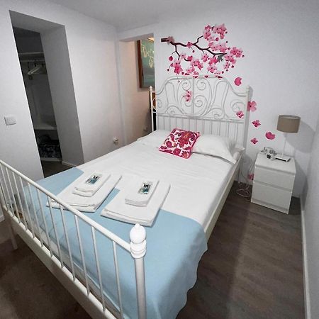 Apartamento 1 Quarto, Com Patio, Em Frente Praia Paco de Arcos Luaran gambar