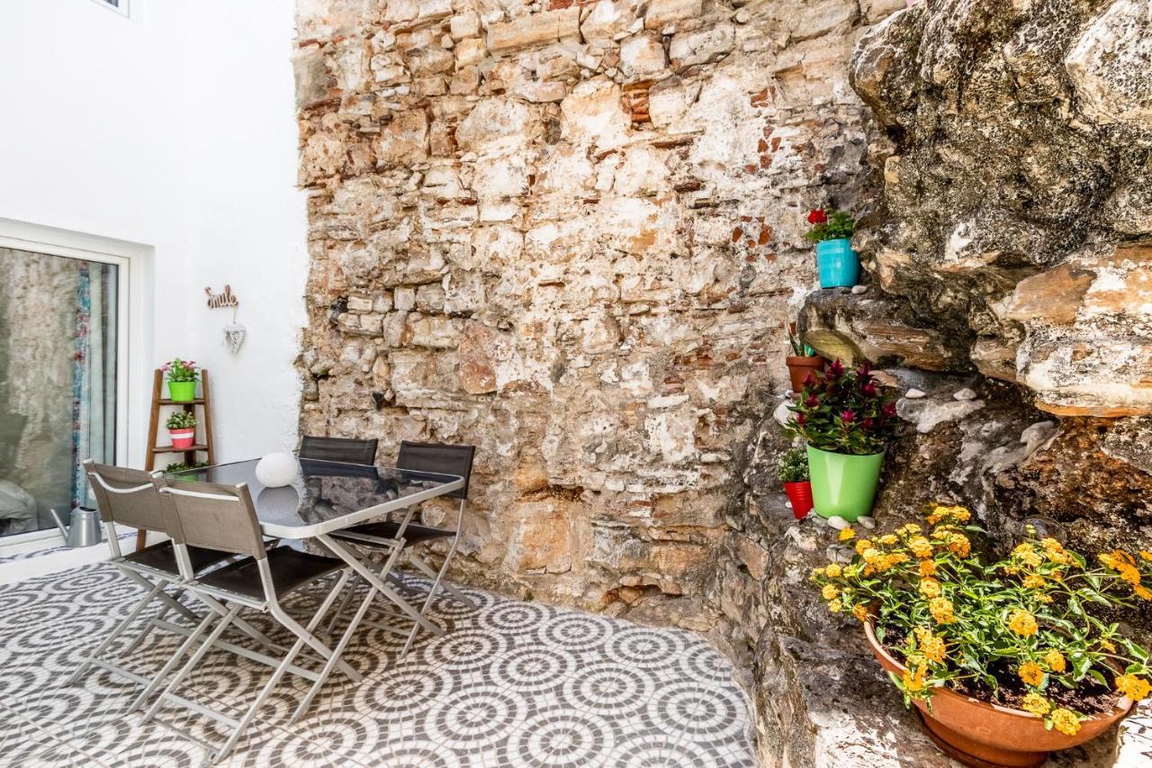 Apartamento 1 Quarto, Com Patio, Em Frente Praia Paco de Arcos Luaran gambar