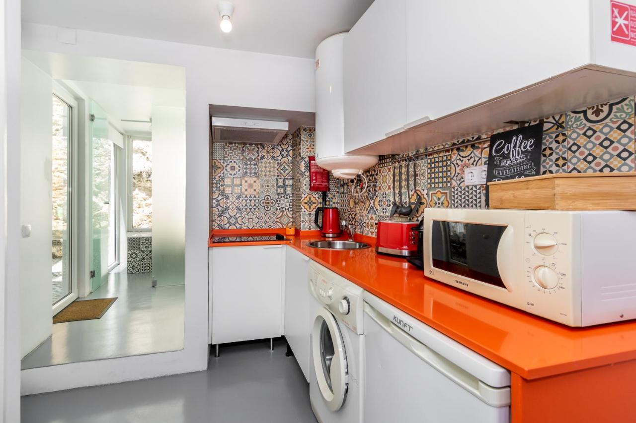 Apartamento 1 Quarto, Com Patio, Em Frente Praia Paco de Arcos Luaran gambar