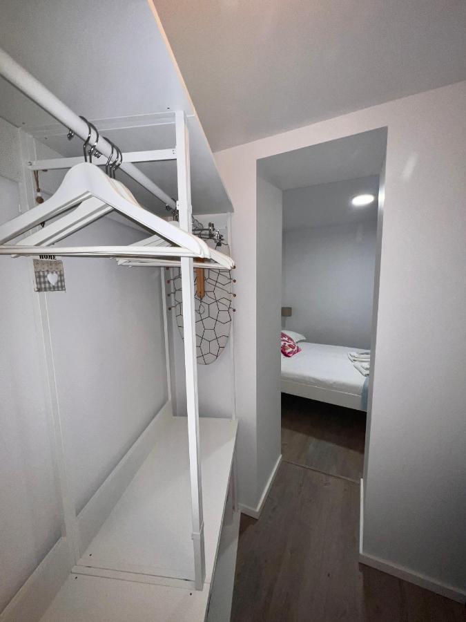 Apartamento 1 Quarto, Com Patio, Em Frente Praia Paco de Arcos Luaran gambar