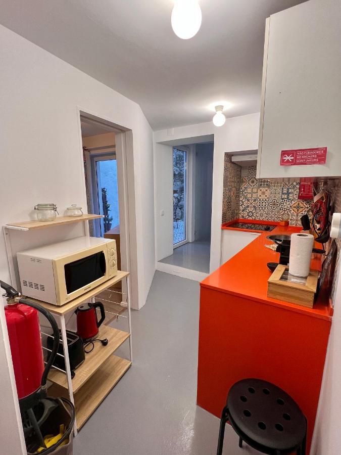 Apartamento 1 Quarto, Com Patio, Em Frente Praia Paco de Arcos Luaran gambar